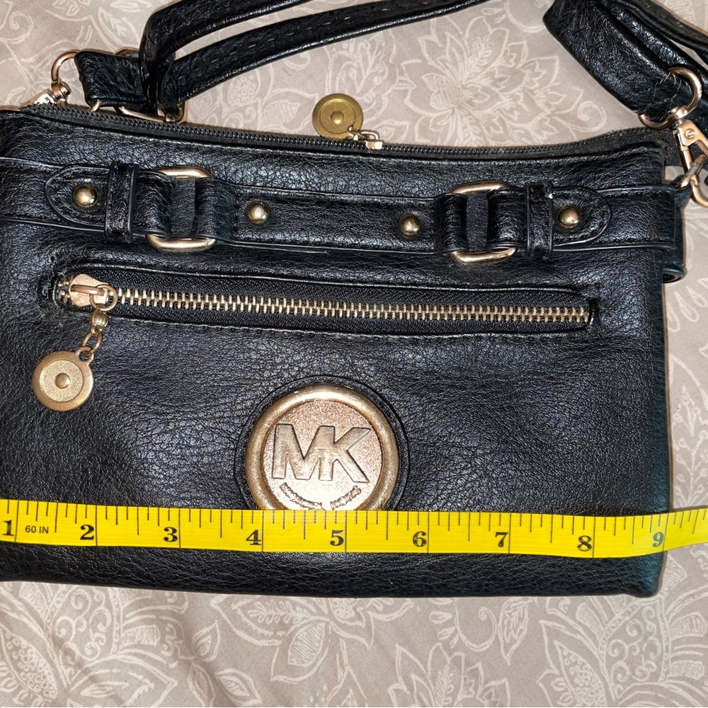 Small shoulder purse